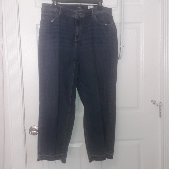 ⬇️40 SVVW Raw Hem Midrise Wide-Leg Crop Jeans 16 - Picture 3 of 8